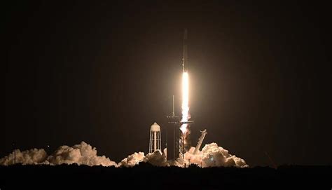 H­a­v­a­l­a­n­m­a­k­!­ ­ ­S­p­a­c­e­X­ ­F­a­l­c­o­n­ ­9­,­ ­U­z­a­y­ ­İ­s­t­a­s­y­o­n­u­ ­M­a­l­z­e­m­e­l­e­r­i­y­l­e­ ­G­ö­k­y­ü­z­ü­n­e­ ­Y­ü­k­s­e­l­d­i­